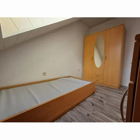 Lägenhet Dachwohnung Mit 3 Schlafzimmer *