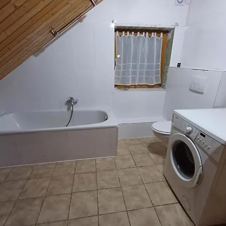 Lägenhet Dachwohnung Mit 3 Schlafzimmer Wolpertshausen